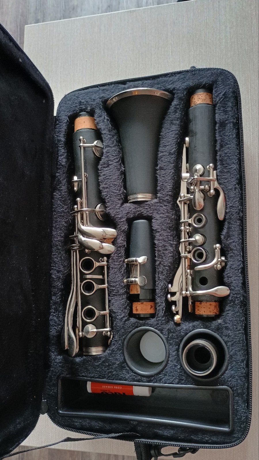 Gear4Music Bb-klarinet with case, stand and reeds, Ophalen of Verzenden, Zo goed als nieuw, Hout, Met koffer