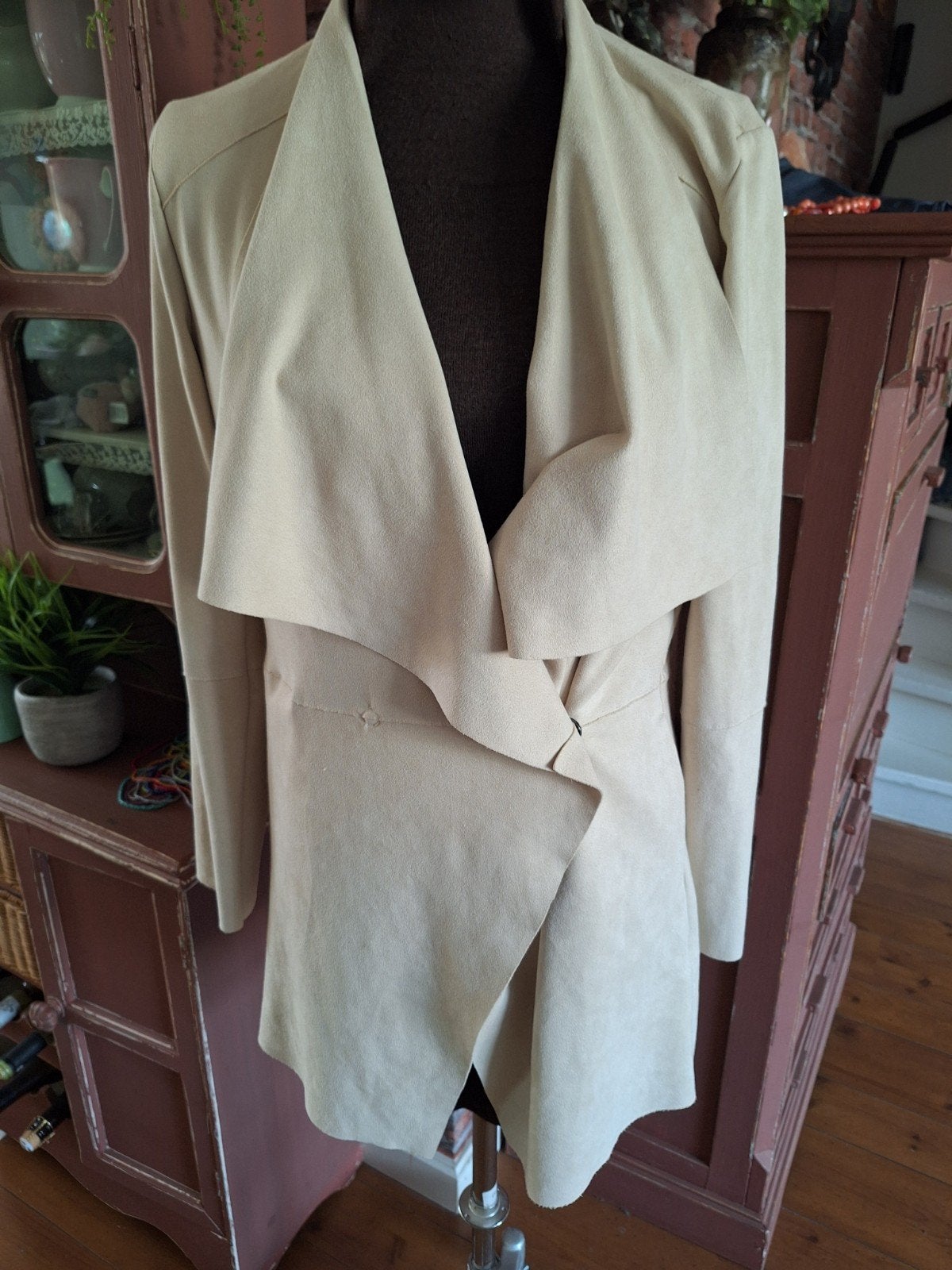 Suedine vest jas maat m off white, Ophalen of Verzenden, Zo goed als nieuw, Maat 38/40 (M), Wit
