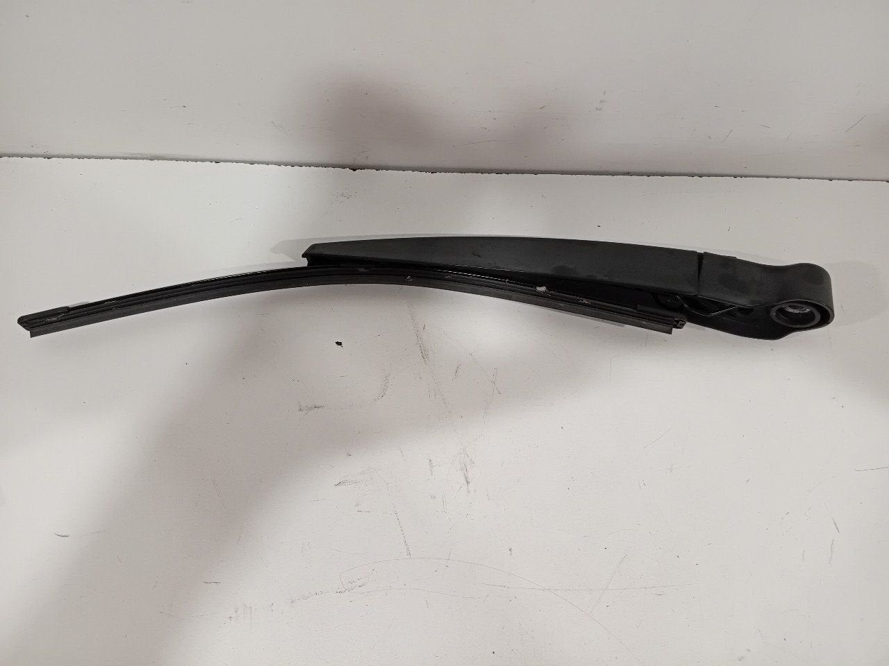 Ruitenwisserarm achterruit BMW 1 serie, Onderdelen@venauto.nl, Van der Ven Autorecycling B.V., Gebruikt, Ettenseweg 76, 4706 PB Roosendaal, The Netherlands