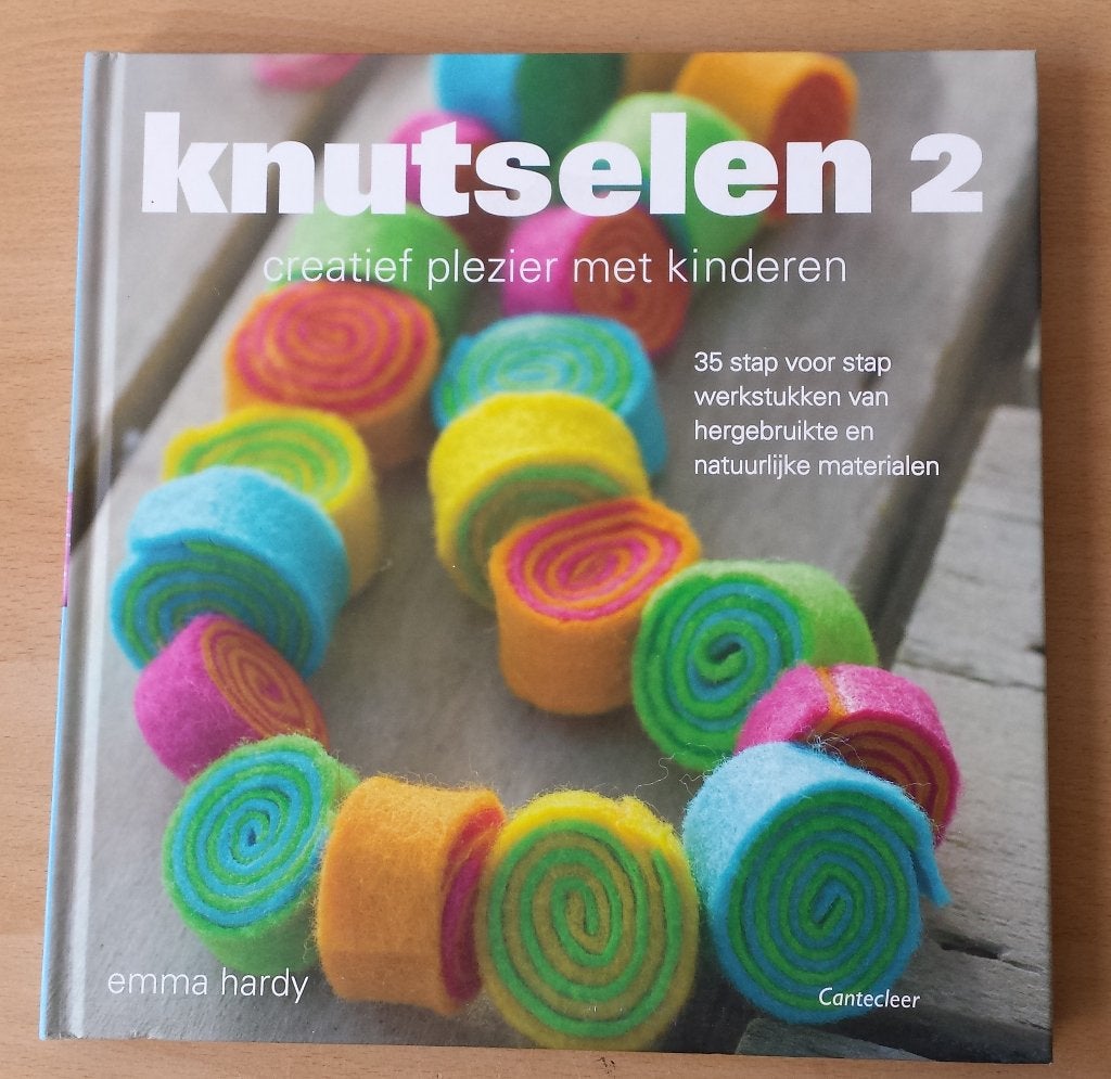 Knutselen 2 - Emma Hardy - 2009, Boeken, Gelezen, Ophalen of Verzenden, Overige onderwerpen, Geschikt voor kinderen