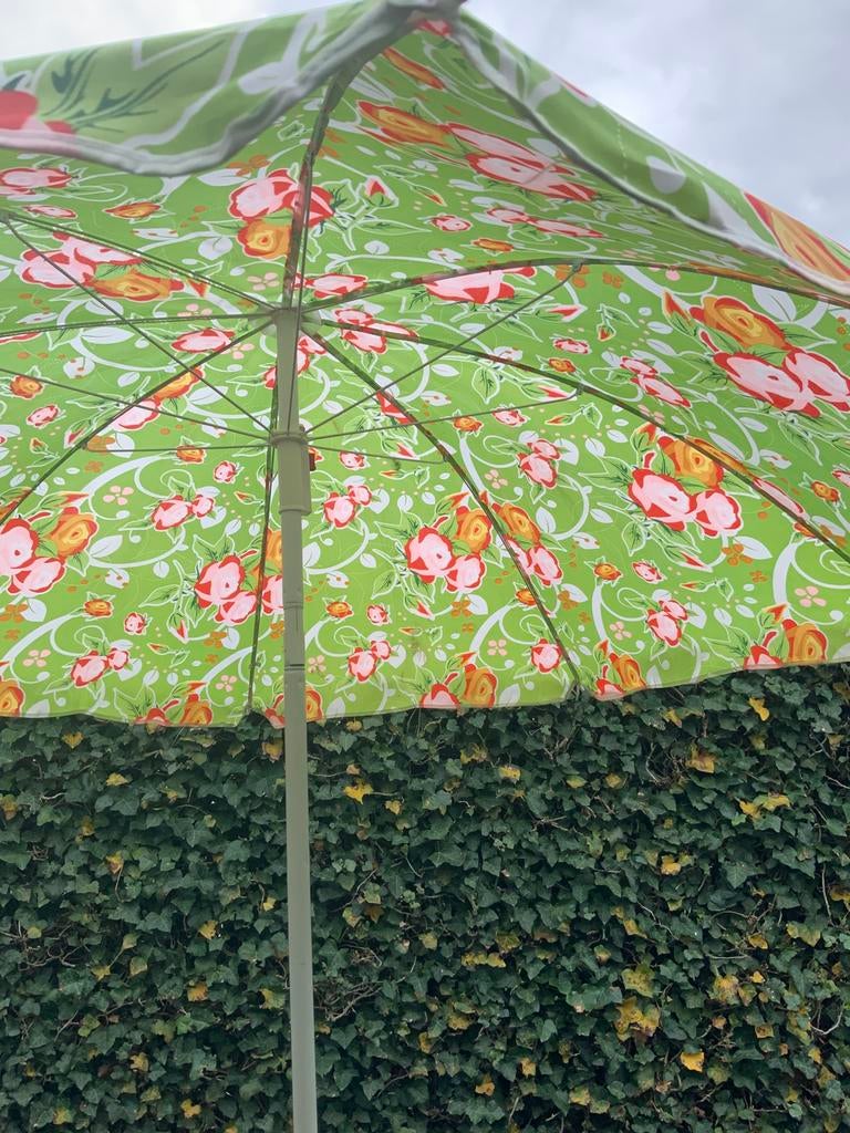 Groen gebloemde parasol, Ophalen, Zo goed als nieuw