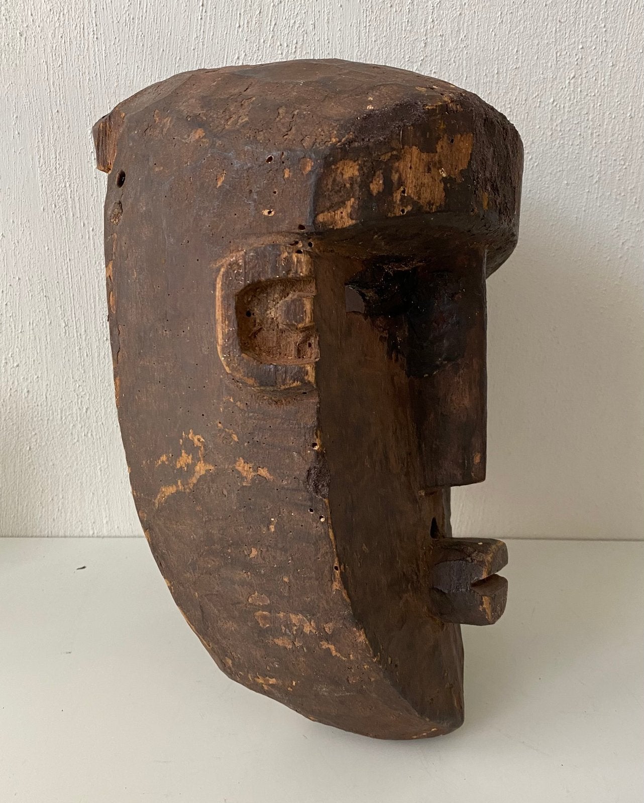Afrikaans houten masker van 35 cm, Wandsculptuur, Hout, Onbekend, Ophalen of Verzenden