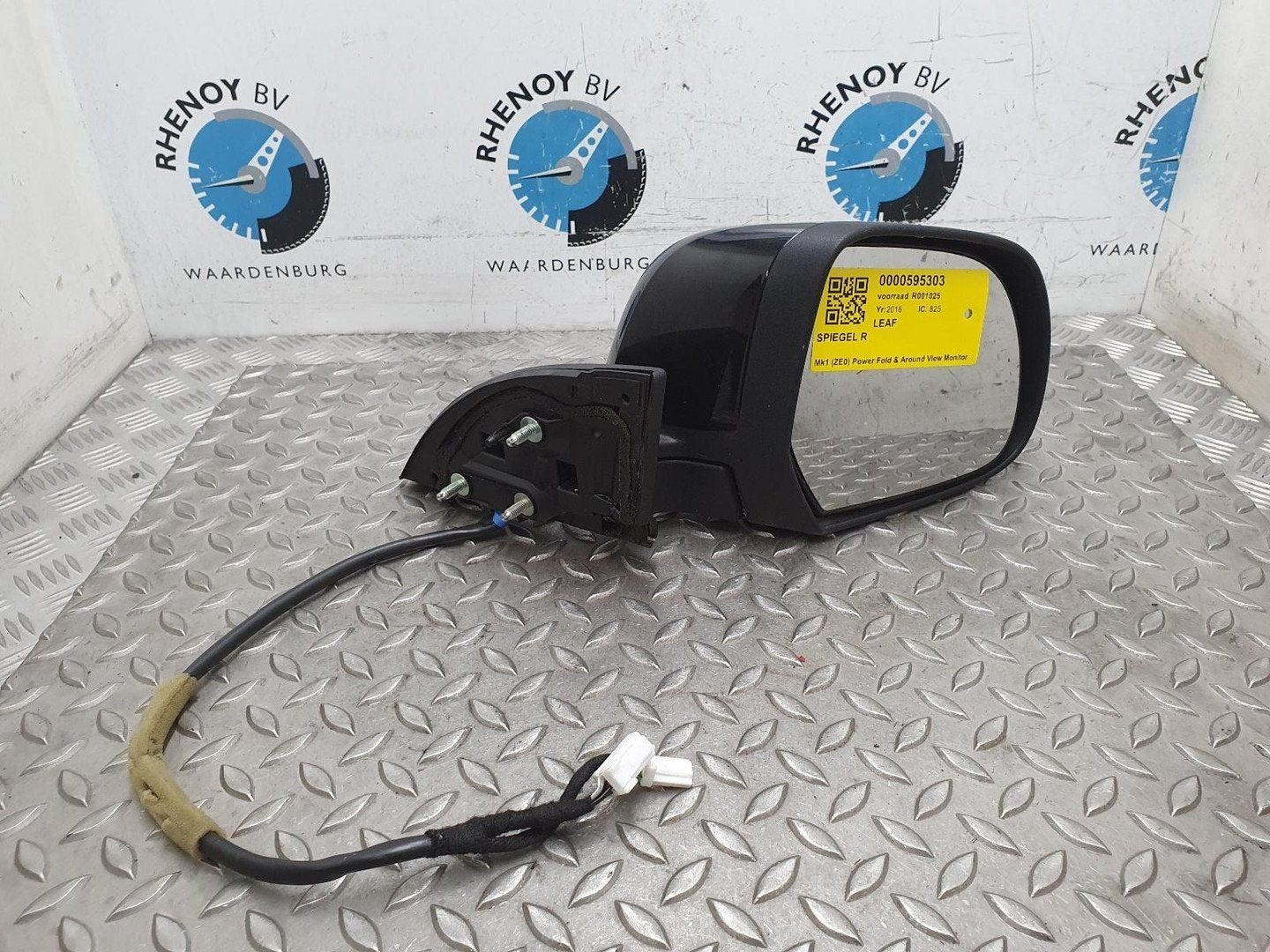 NISSAN LEAF SPIEGEL R 2016