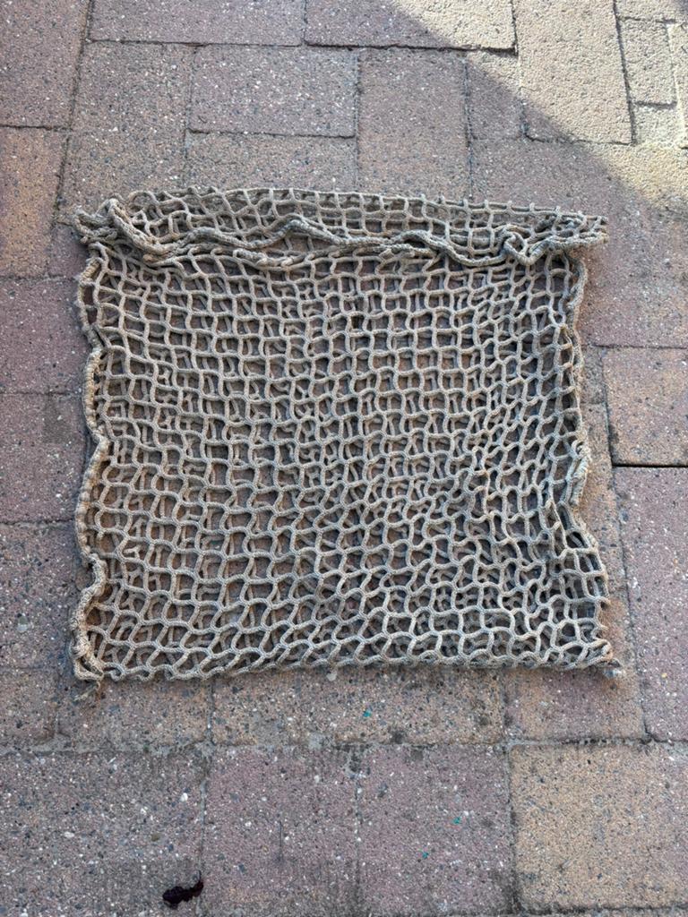 Hooinet slowfeeder flap over 80x80cm 4cm maas, Dieren en Toebehoren, Ophalen of Verzenden, Zo goed als nieuw, Overige soorten