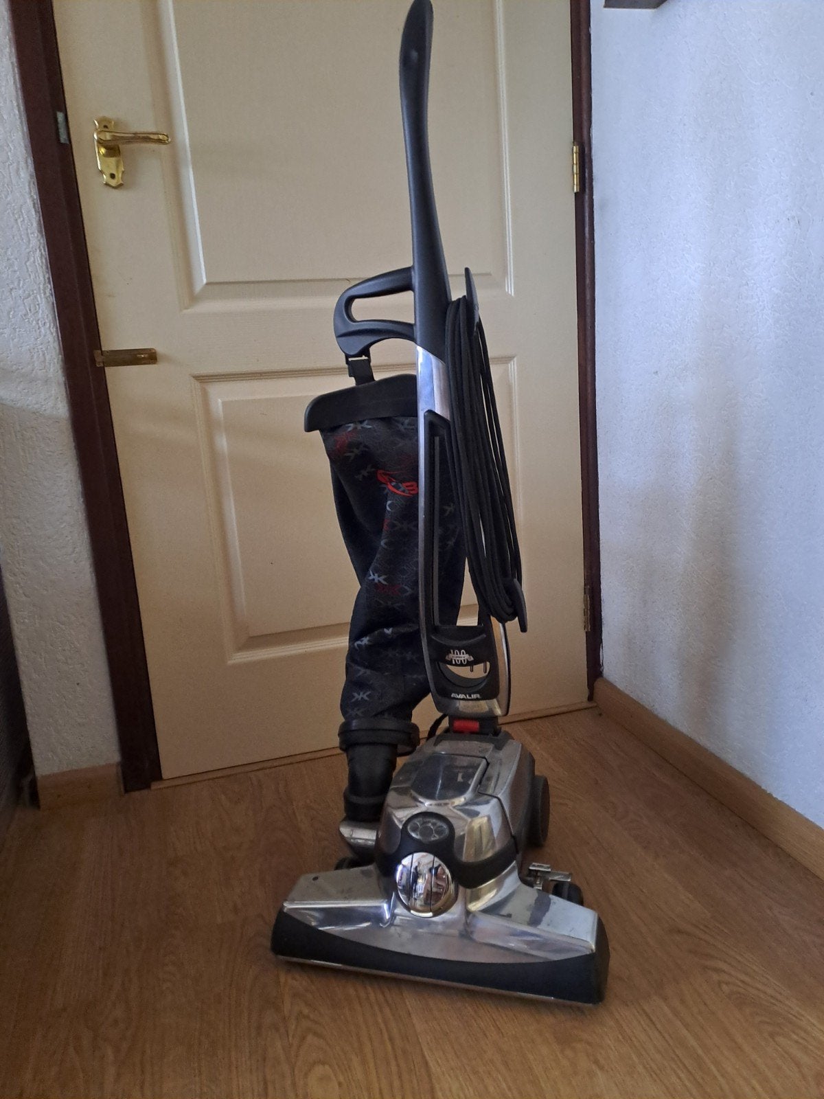 Kirby Avelir Stofzuiger met complete accessoireset, Overige merken, Gebruikt, Geschikt voor harde vloeren, 2000 watt of meer