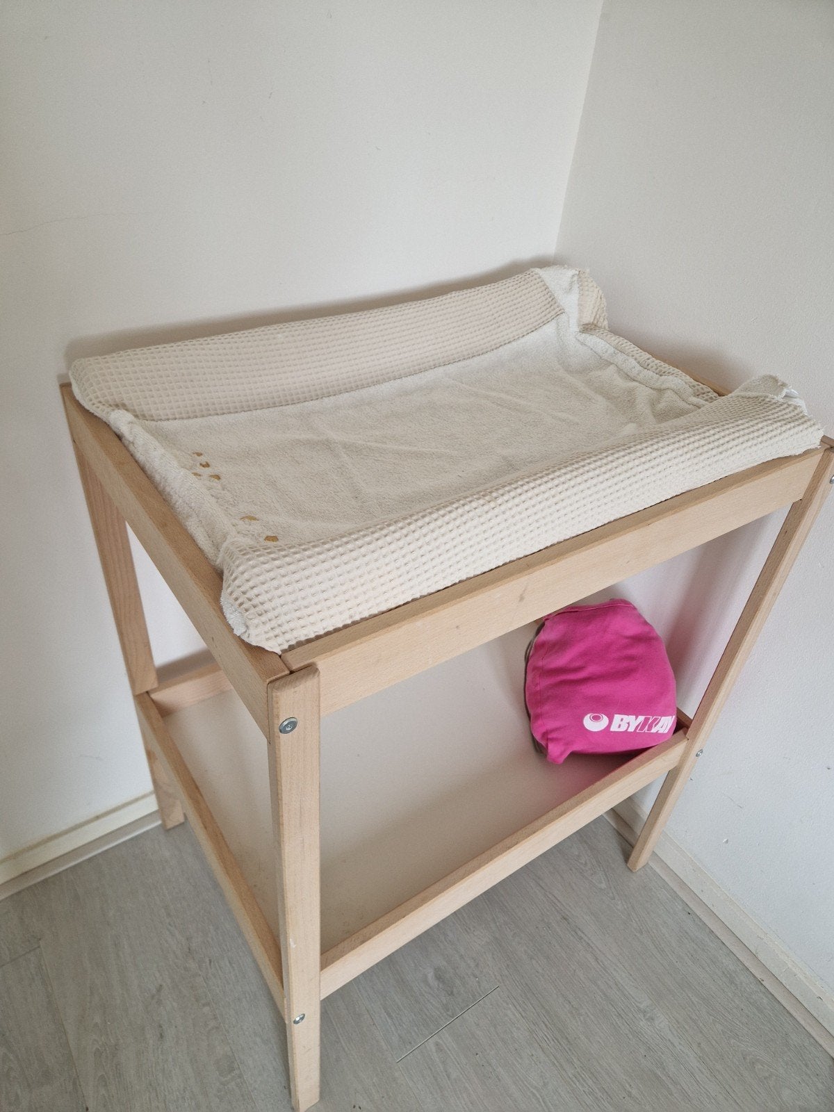 IKEA Commode met aankleedkussen, Kinderen en Baby's, Kinderkamer | Commodes en Kasten, Gebruikt, 50 tot 70 cm, Ophalen of Verzenden
