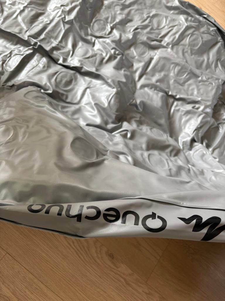 Air mattress 180x130 perfect for camping, Caravans en Kamperen, Luchtbedden, Ophalen of Verzenden, Ingebouwde pomp, Zo goed als nieuw