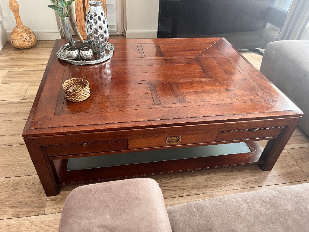 Kersenhouten salontafel met glazen onderplank en lades, Ophalen, Glas, Gebruikt, Klassieke