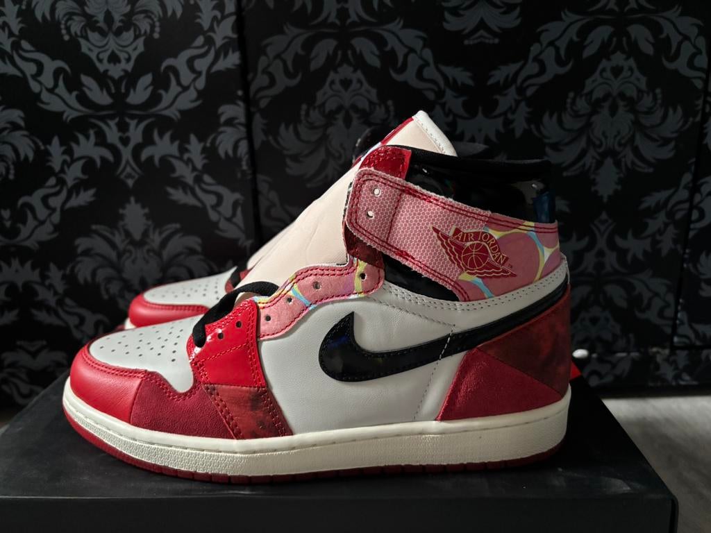 Air Jordan 1 Across the Spider-Verse, Overige kleuren, Nieuw, Ophalen of Verzenden, Sneakers of Gympen