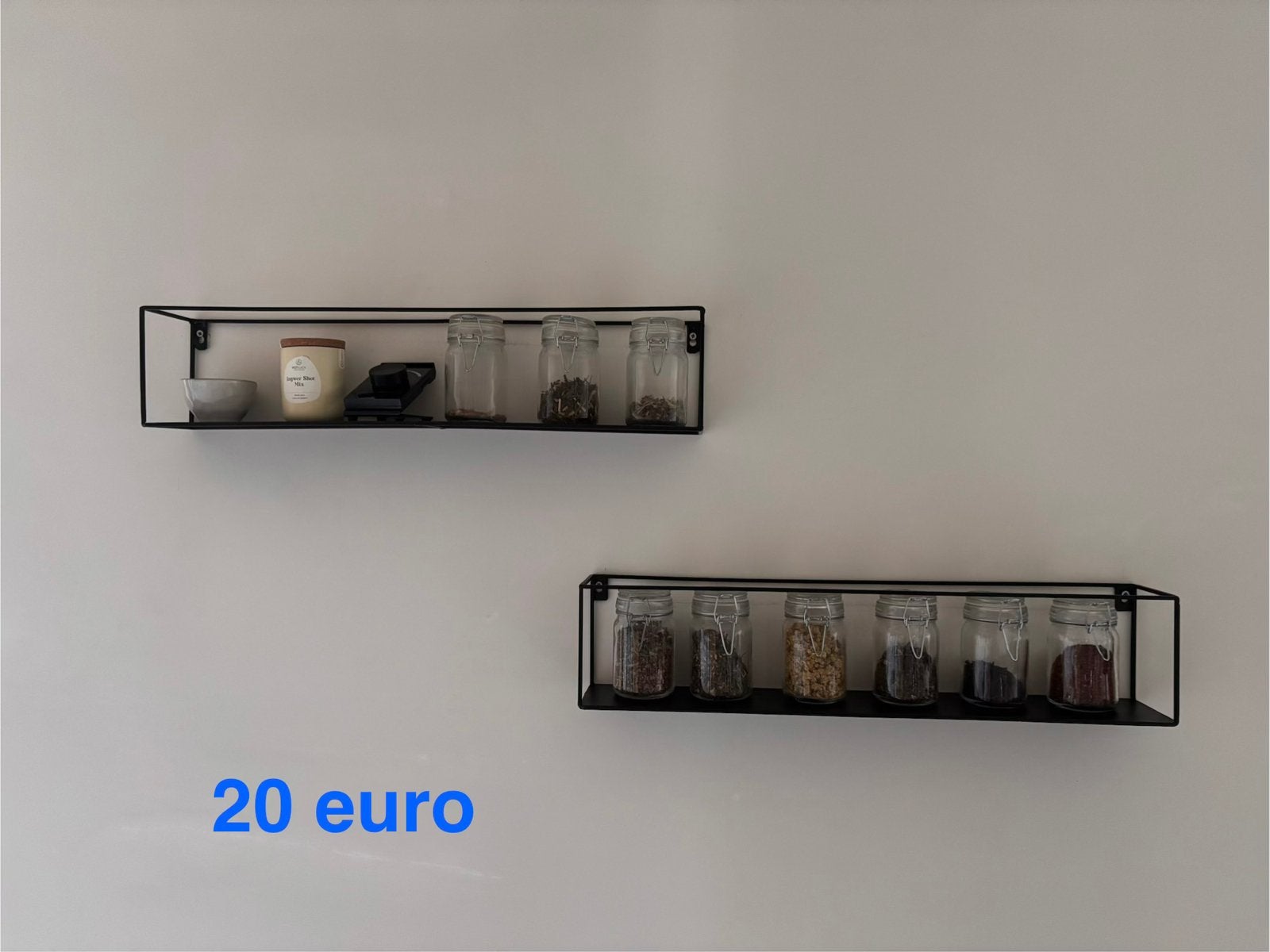 Metal shelves black, Ophalen, Zo goed als nieuw