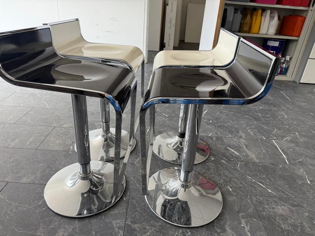 4 stuks Barkrukken, 5 krukken of meer, Ophalen, Zo goed als nieuw, 60 tot 90 cm