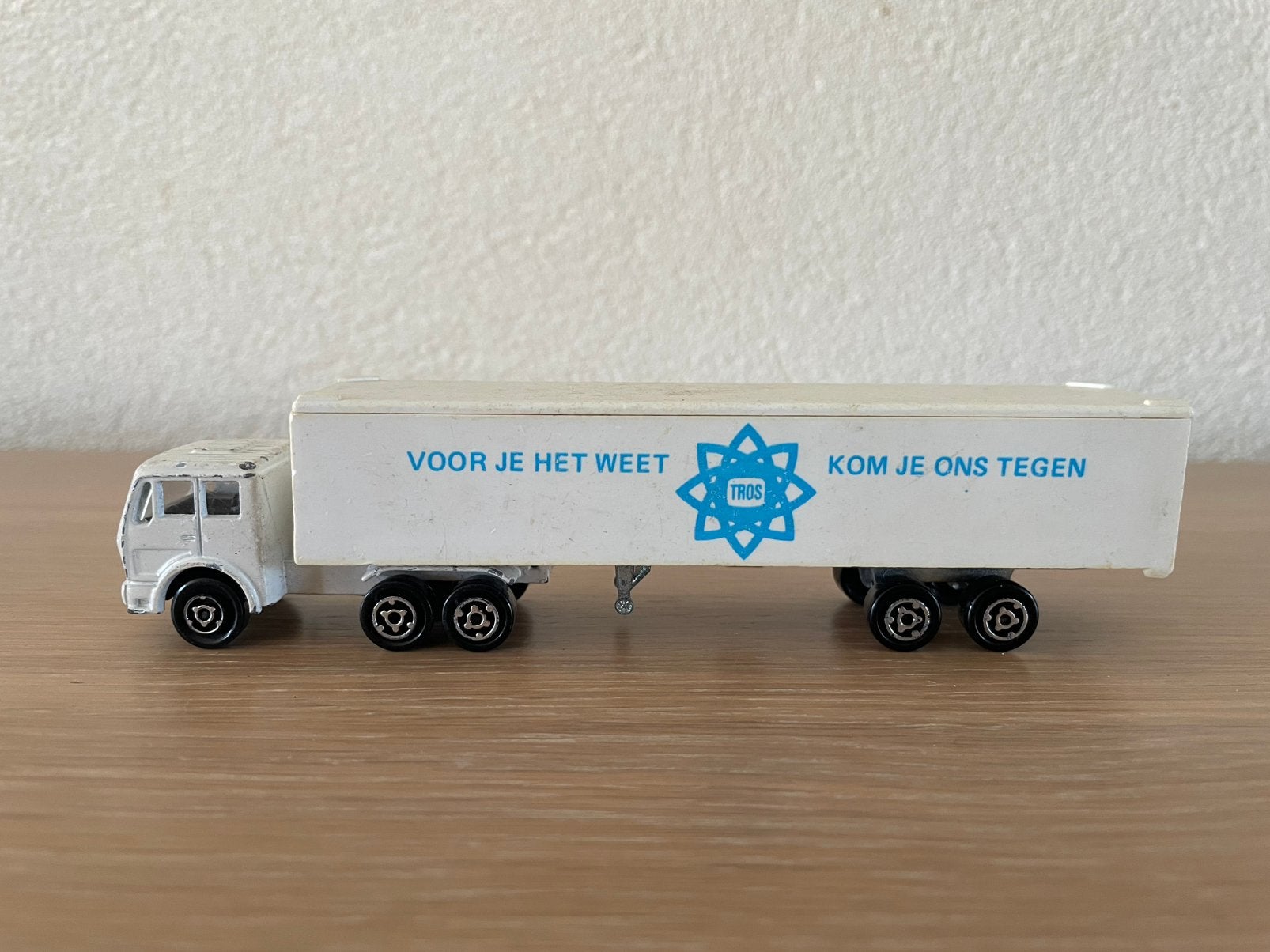 Majorette vrachtwagen Omroep TROS, Ophalen of Verzenden, Gebruikt, Bus of Vrachtwagen