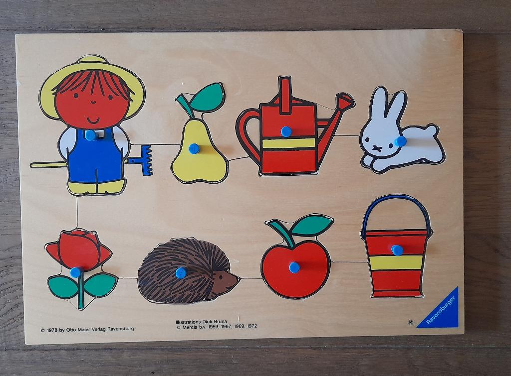 Houten knopjespuzzel kinderpuzzel Dick Bruna, Gebruikt, Ophalen of Verzenden, Van hout, Minder dan 10 stukjes
