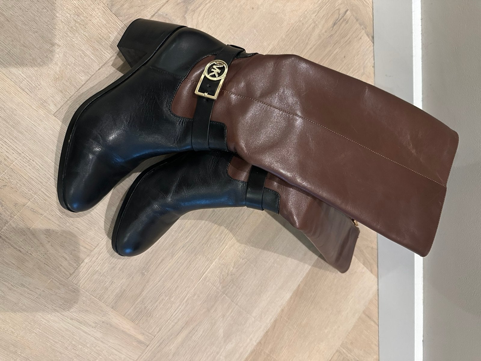 Originele michael kors laarzen maat 9, Kleding | Dames, Schoenen, Ophalen of Verzenden, Zo goed als nieuw, Zwart, Hoge laarzen