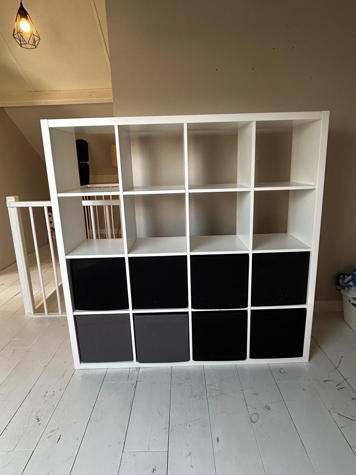 IKEA Kallax Kast 4x4 met 6 zwarte/grijze bakken, Ophalen, Zo goed als nieuw