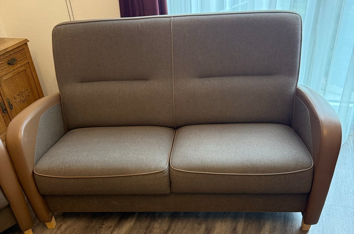 Comfortabele fauteuil en tweezitsbank - Zo goed als nieuw, Huis en Inrichting, Ophalen, Zo goed als nieuw, Leer, 75 tot 100 cm