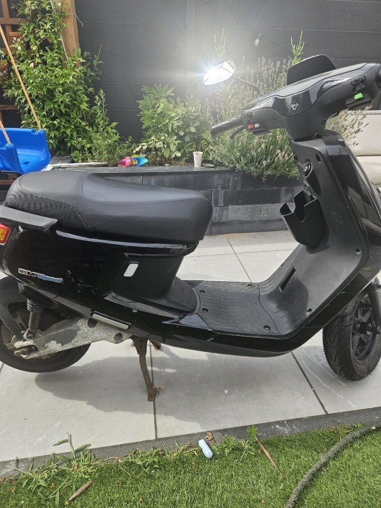 NIU M+ Sport, Fietsen en Brommers, Snorfietsen en Snorscooters, Gebruikt, Elektrisch, Ophalen, Overige merken