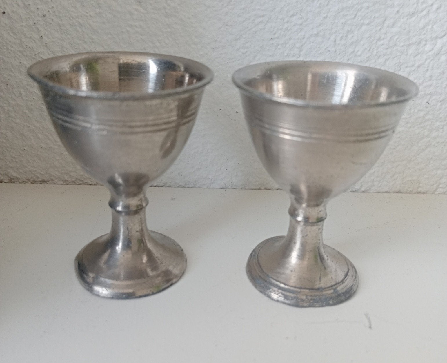 2 zilverkleurige vintage eierdopjes, 5,5 cm hoog, Antiek en Kunst, Ophalen of Verzenden