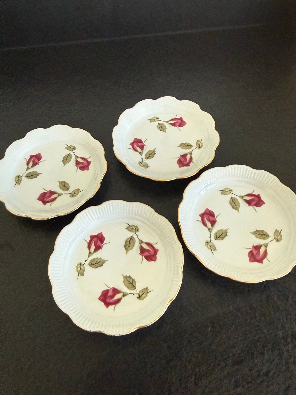4 vintage Chodziez porseleinen schaaltjes, roosjes/goudrand, Antiek en Kunst, Ophalen of Verzenden