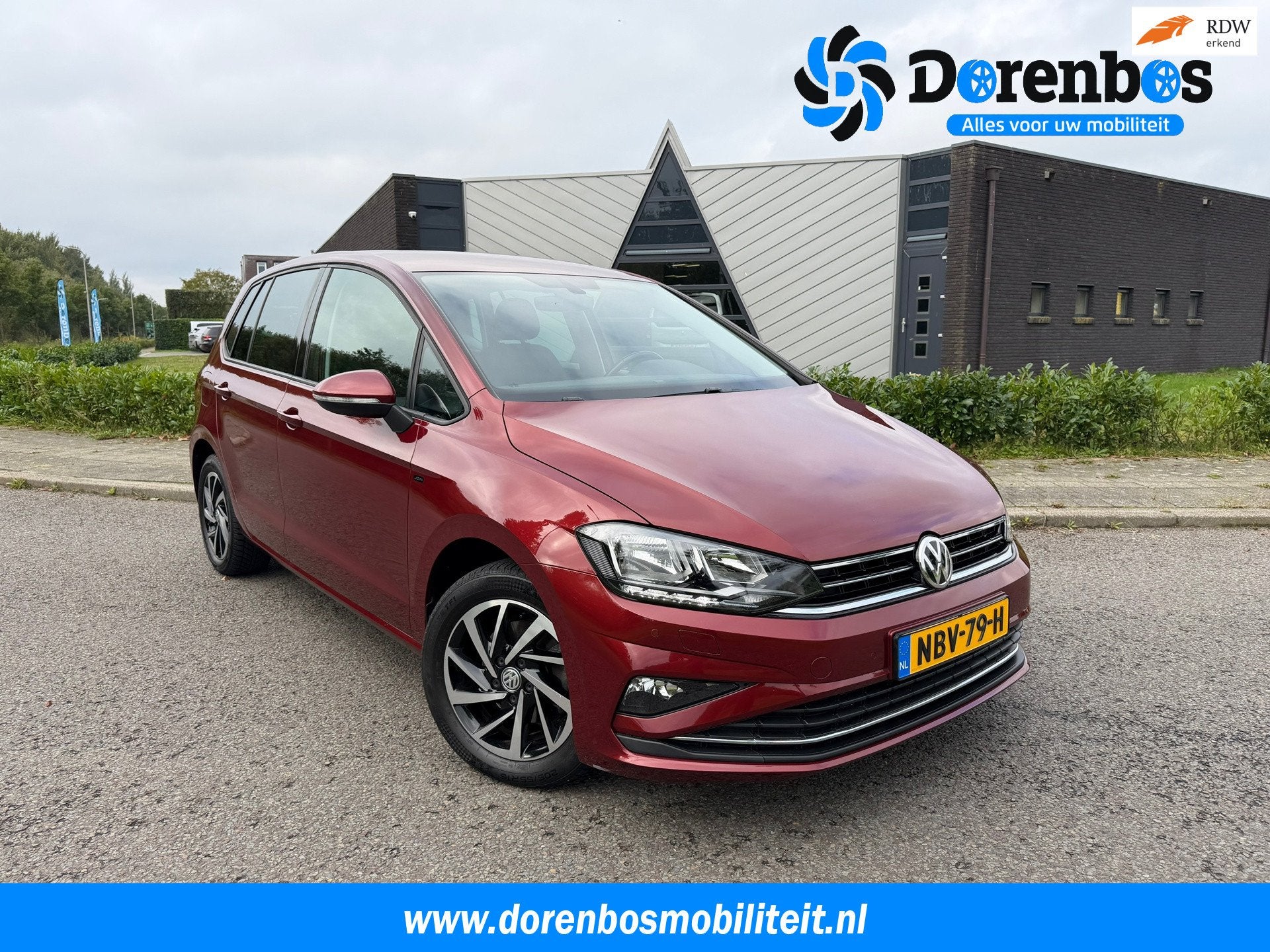 Volkswagen Golf SportsVan