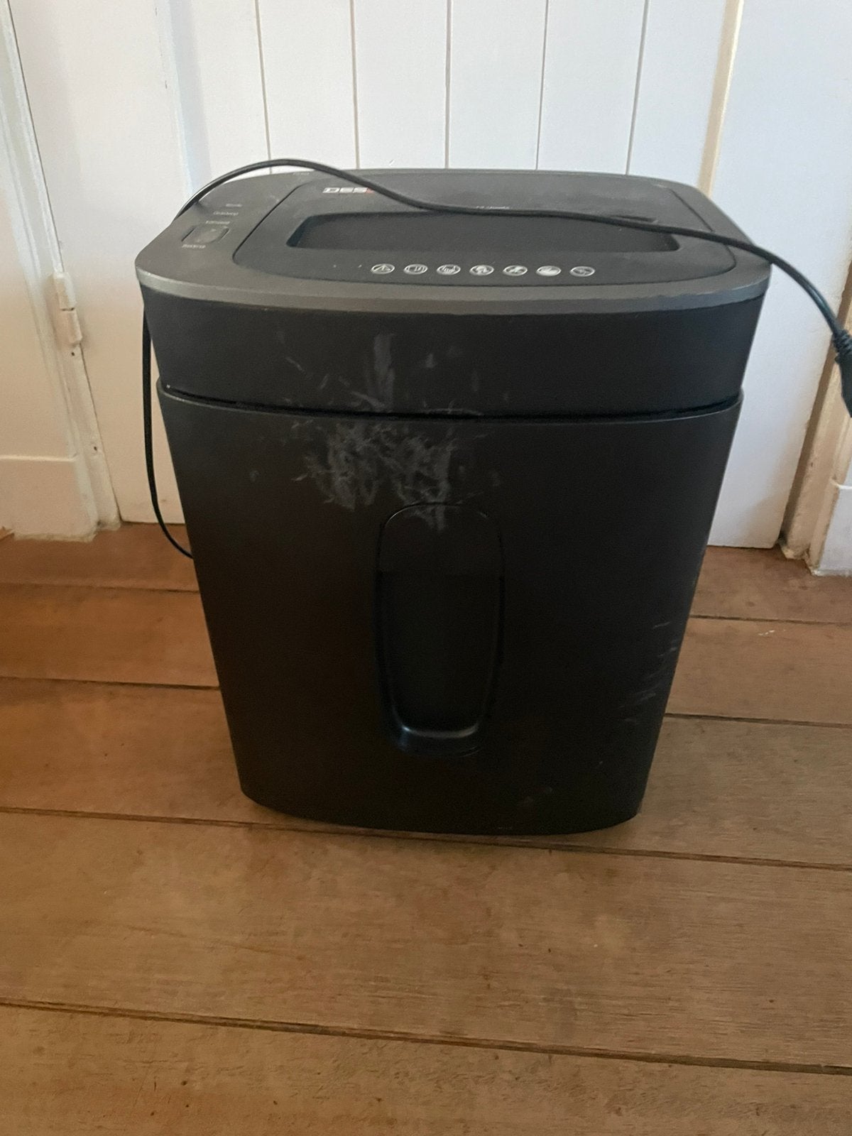 Papier shredder merk Desq 12 vellen tegelijk, Minder dan 10 liter, Ophalen, Gebruikt, Kunststof