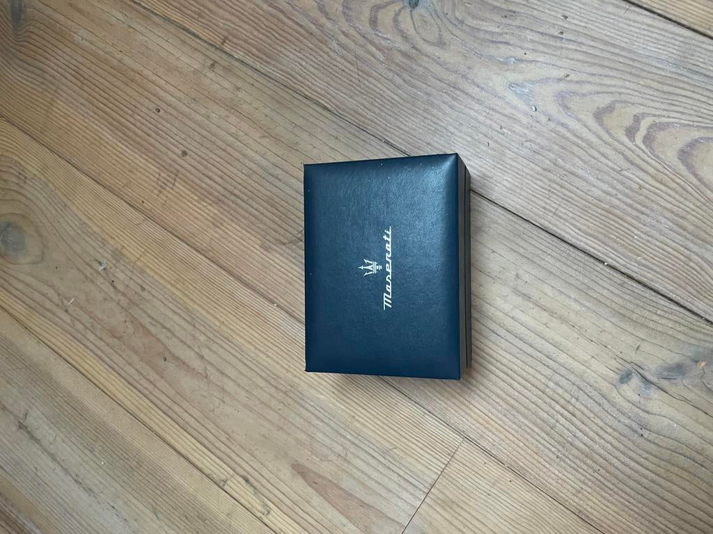 Maserati horloge R8853142007 en armband JM320AST08, Ophalen, Zo goed als nieuw