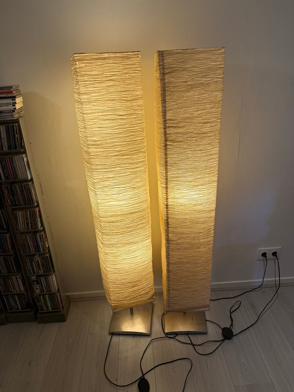 2 IKEA vloerlampen, crème/beige, Ophalen, Gebruikt, Textiel, 100 tot 150 cm