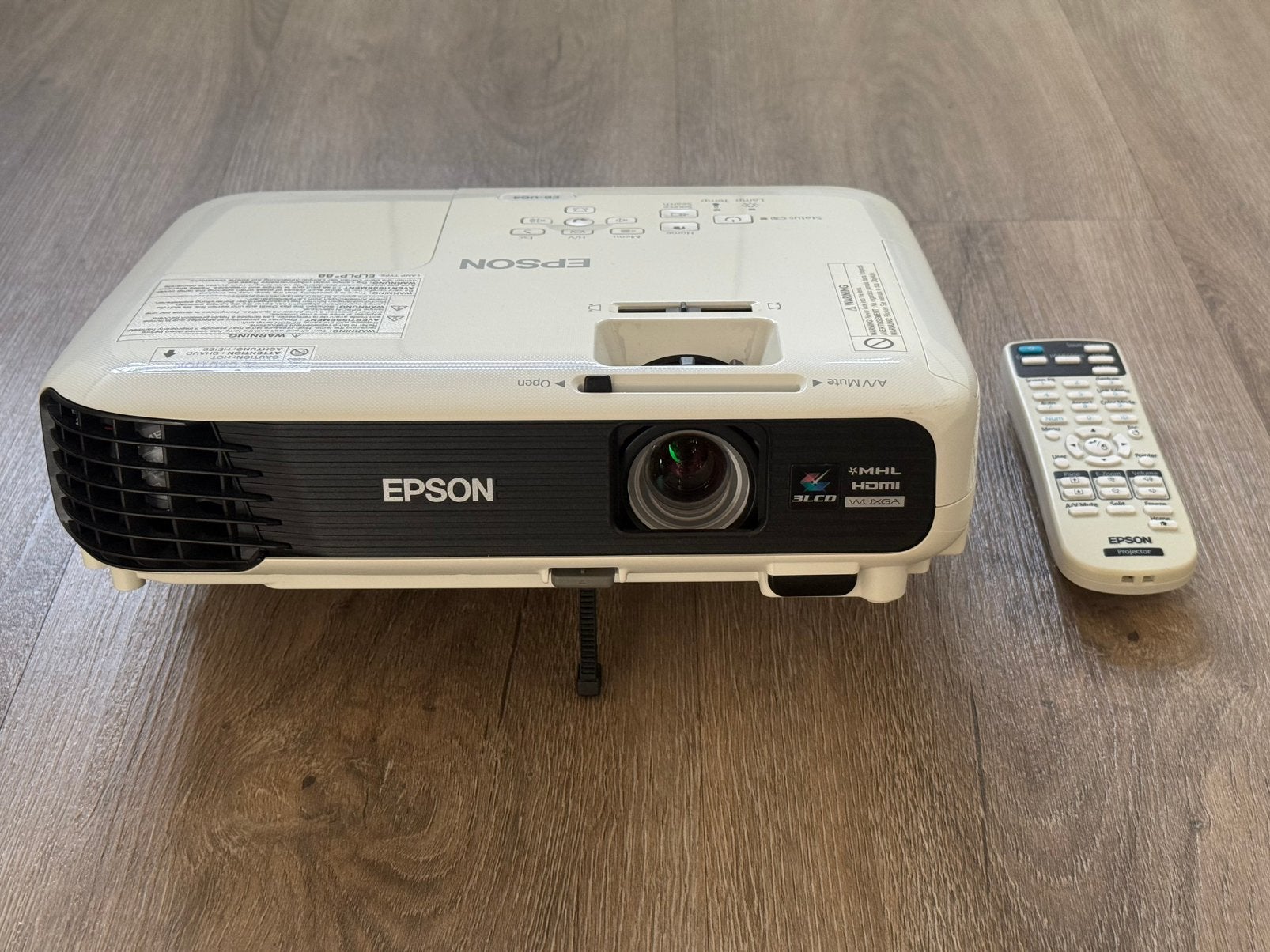 Epson EB-U04 3000 ansilumen beamer WUXGA (1920x1200) 16:10, Audio, Tv en Foto, Beamers, Epson, Ophalen of Verzenden, Zo goed als nieuw