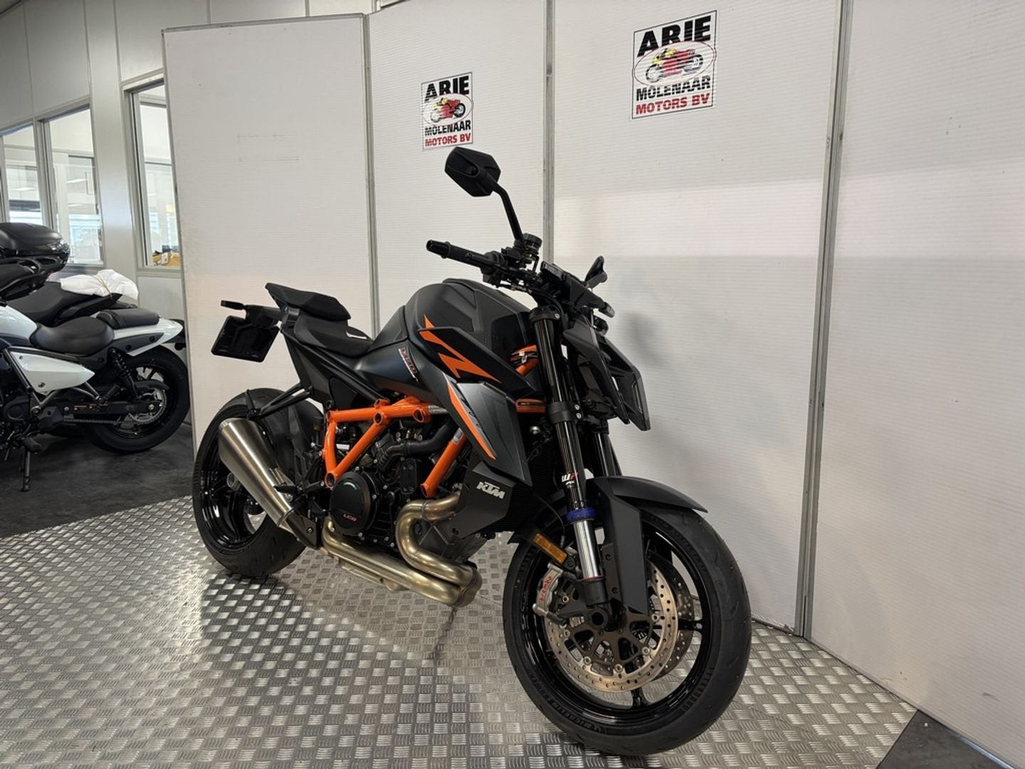 KTM 1390 SUPER DUKE R EVO (bj 2026), 2 cilinders, KTM, Motorrijbewijs A, Bedrijf