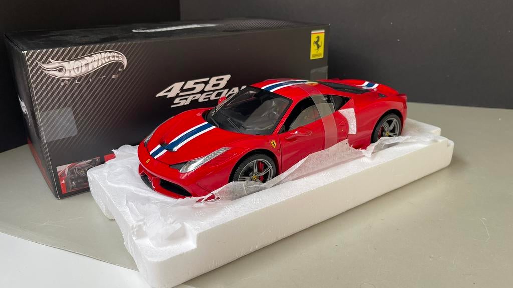 Ferrari 458 Speciale Hotwheels Elite, Ophalen of Verzenden, Zo goed als nieuw, Hot Wheels