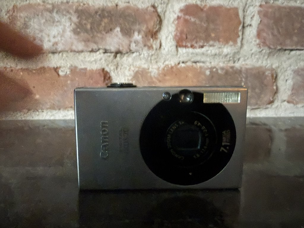 Canon IXUS 70 digitale camera met oplader, USB-kabel, Canon, Zo goed als nieuw, Compactcamera