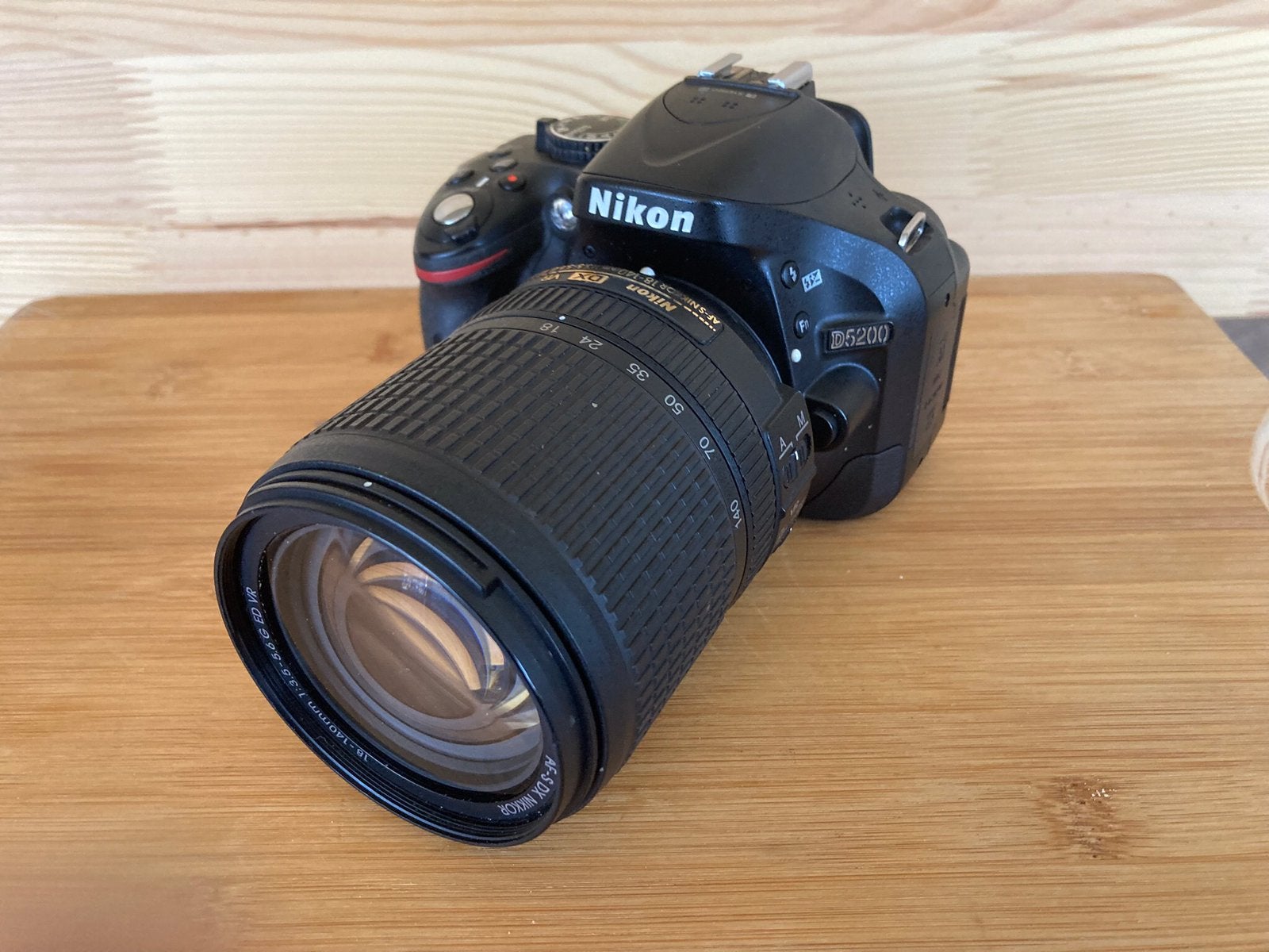 Nikon D5200, n mint, lens 28-210mm.(35 mm equivalent).
