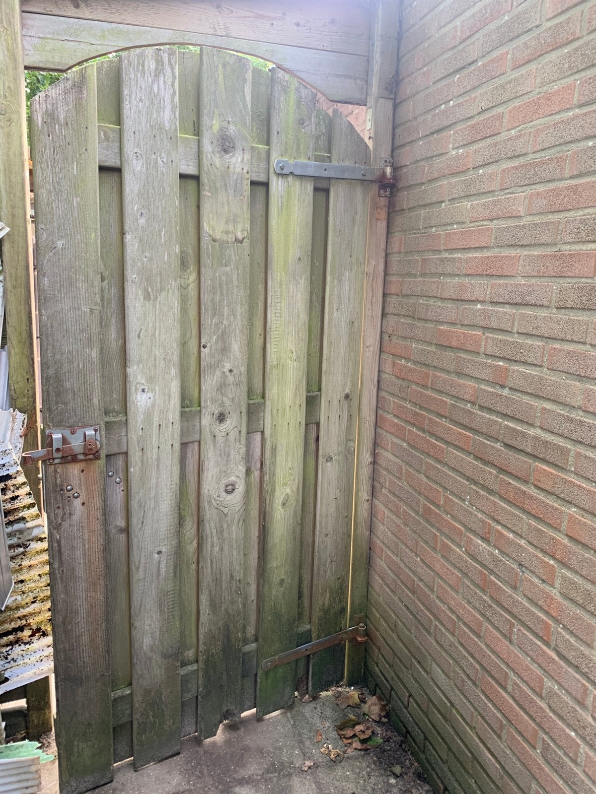 Poortdeur met slot, Ophalen, 1 tot 2 meter, Minder dan 3 meter, Zo goed als nieuw