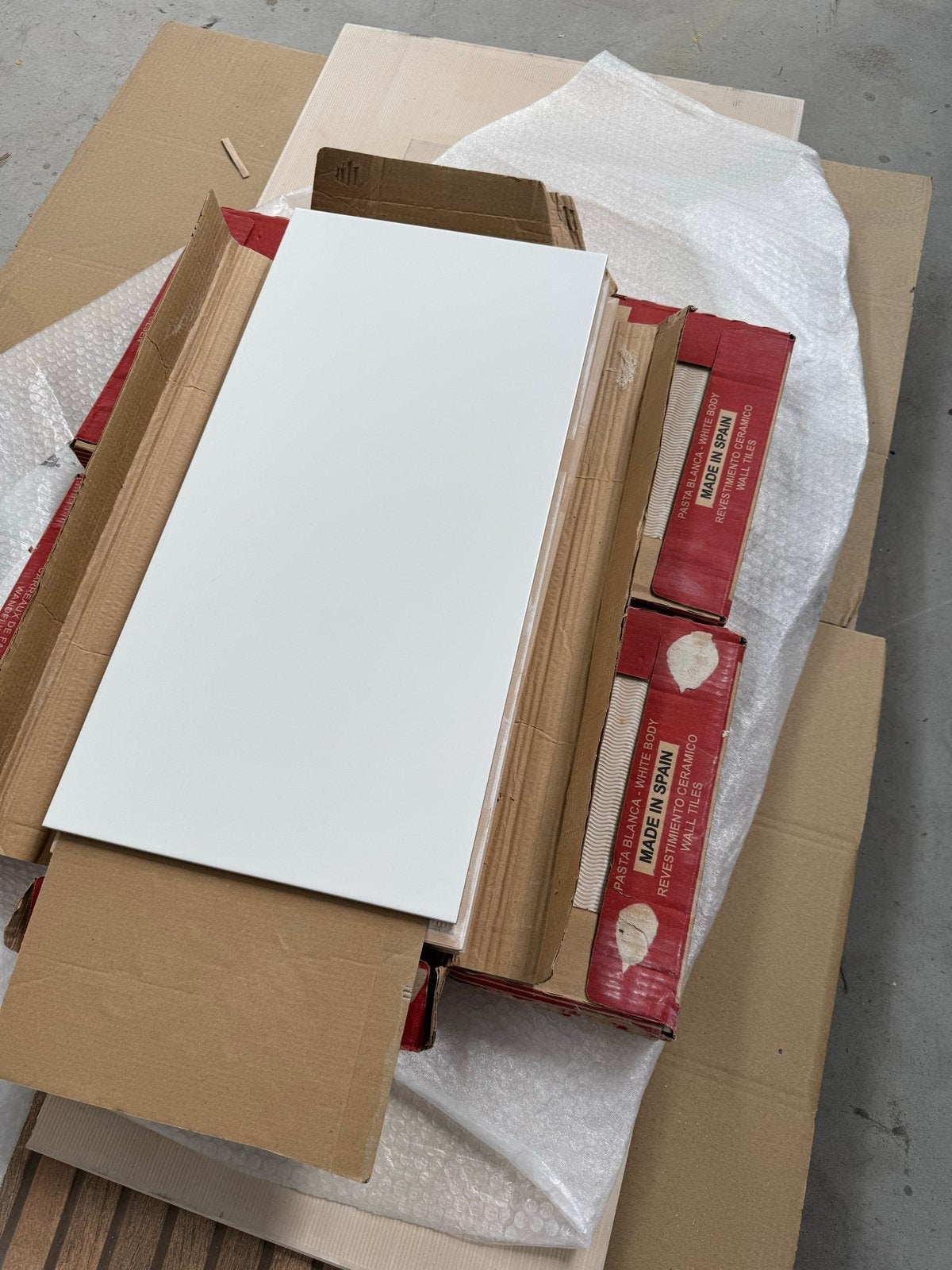 Grespania Siberia keramische wandtegels wit 30x60 cm, Ophalen, 40 tot 60 cm, Nieuw, Minder dan 5 m²