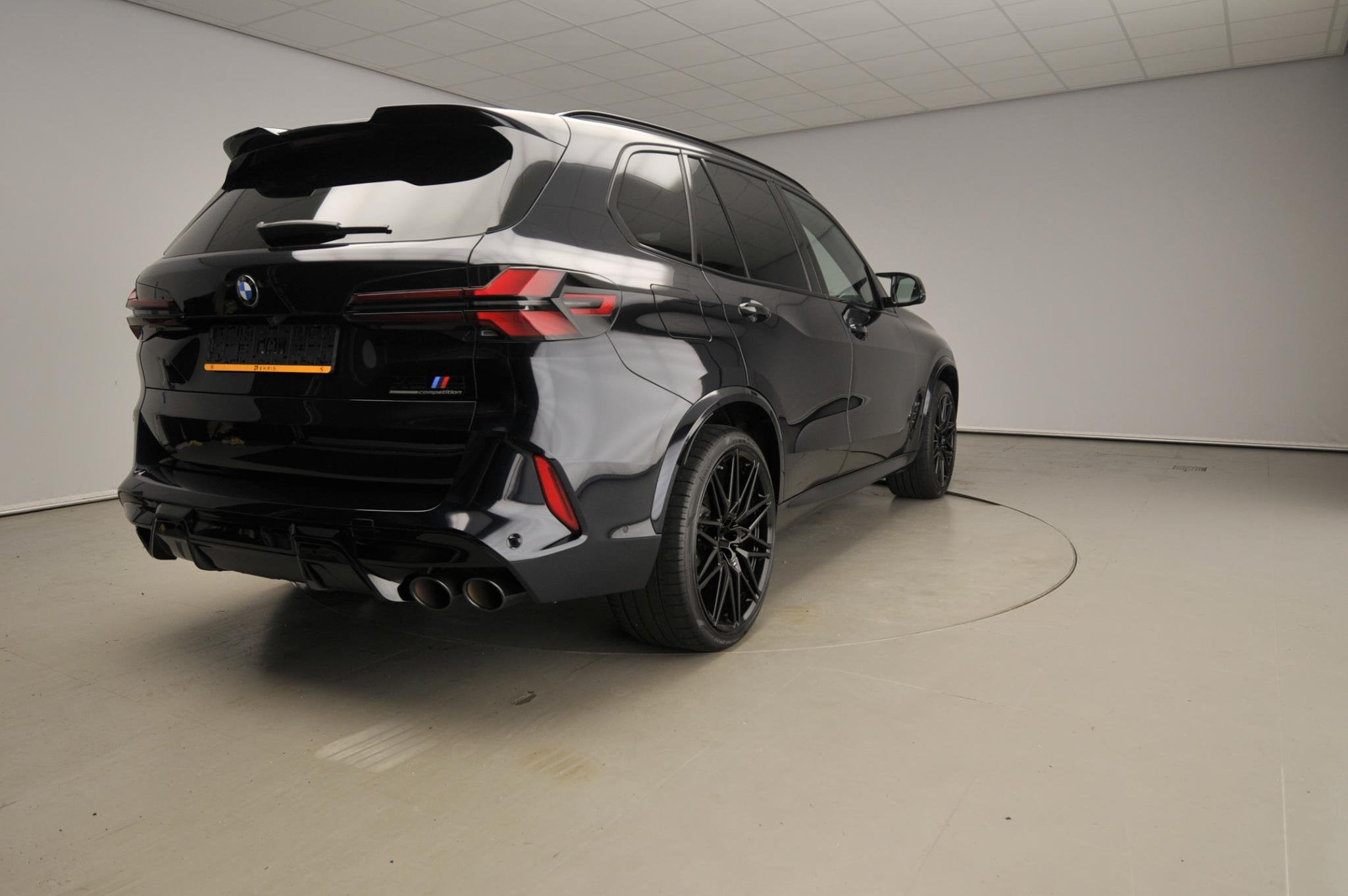 BMW X5 M Competition | LED | Leder | HUD | Active cruise | T, Auto's, Automaat, Dealer onderhouden, Stof, Met garantie (alle)