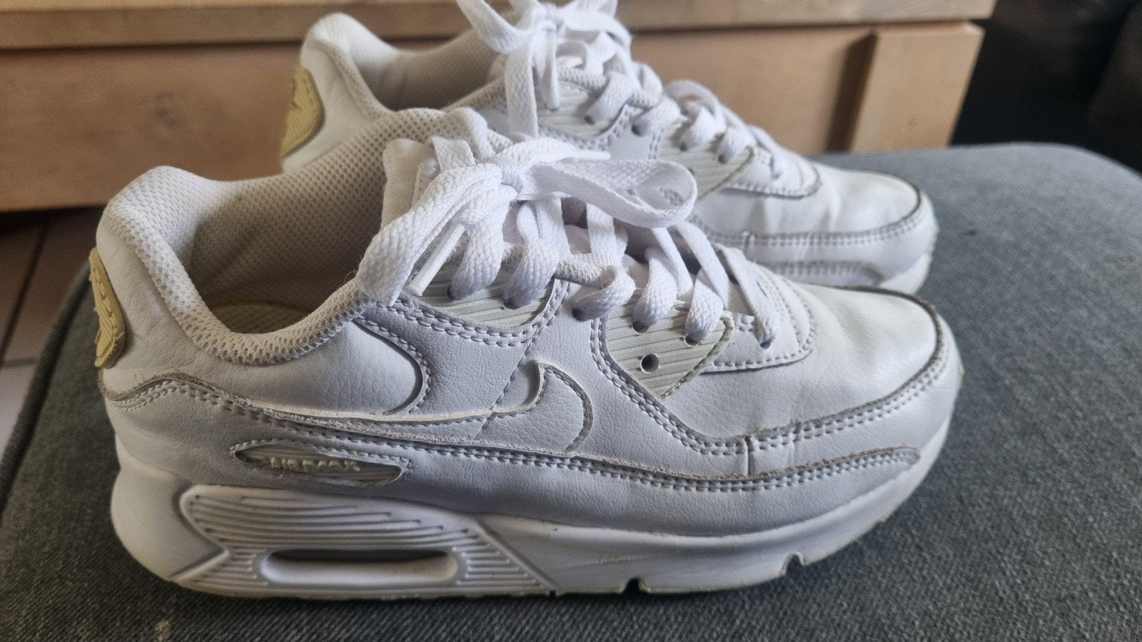 Nike Air Max 90 sneakers - Maat 35 - Wit, Gebruikt, Verzenden, Nike, Jongen of Meisje