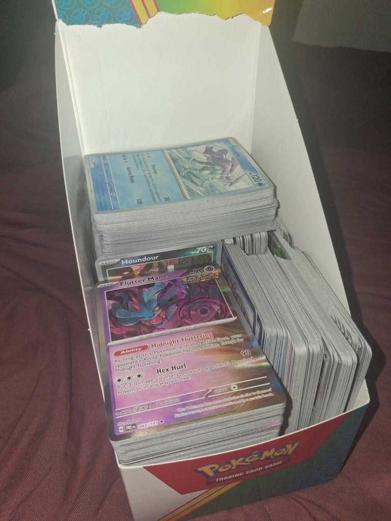 Doos rare en reverse holo's Prismatic, Ophalen of Verzenden, Zo goed als nieuw, Meerdere kaarten