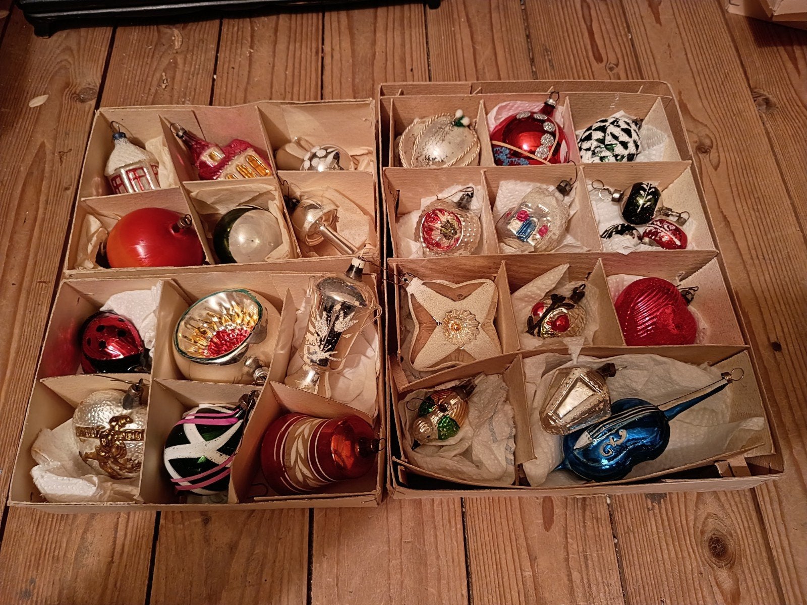 oma's 24 nostalgische oude kerstballen van glas, Ophalen, Gebruikt