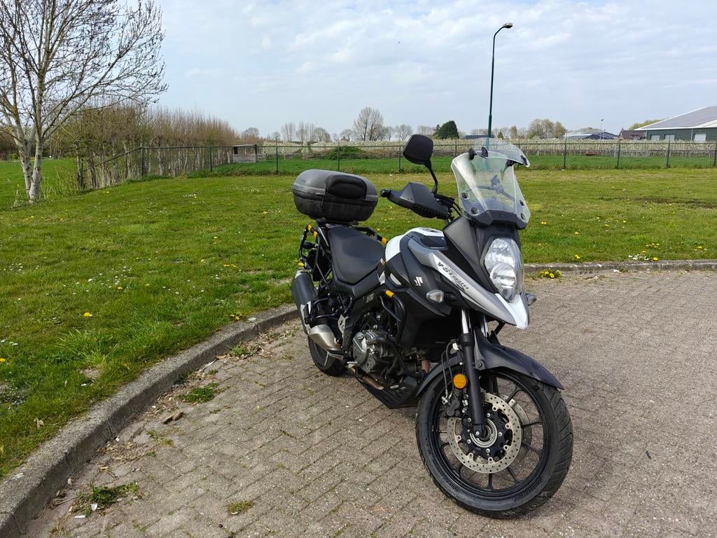 Suzuki V-Strom 650, Particulier, Toermotor
