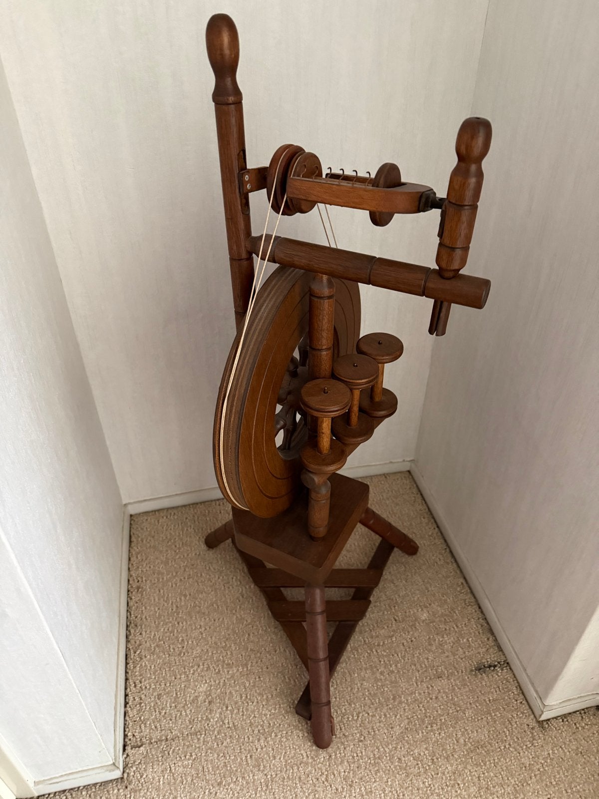 Antiek Spinnewiel - Decoratief en Functioneel, Ophalen, Gebruikt, Spinnewiel