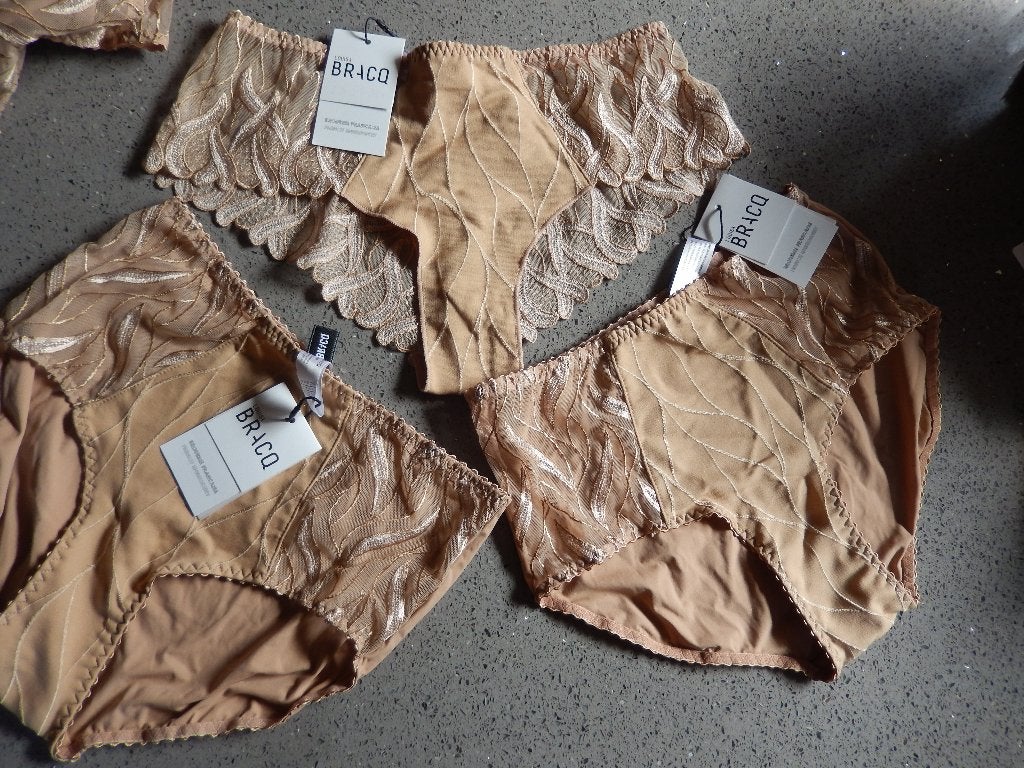 3 slips halen 1 betalen Louisa Bracq 38, Louisa bracq, Verzenden, Beige, Slip