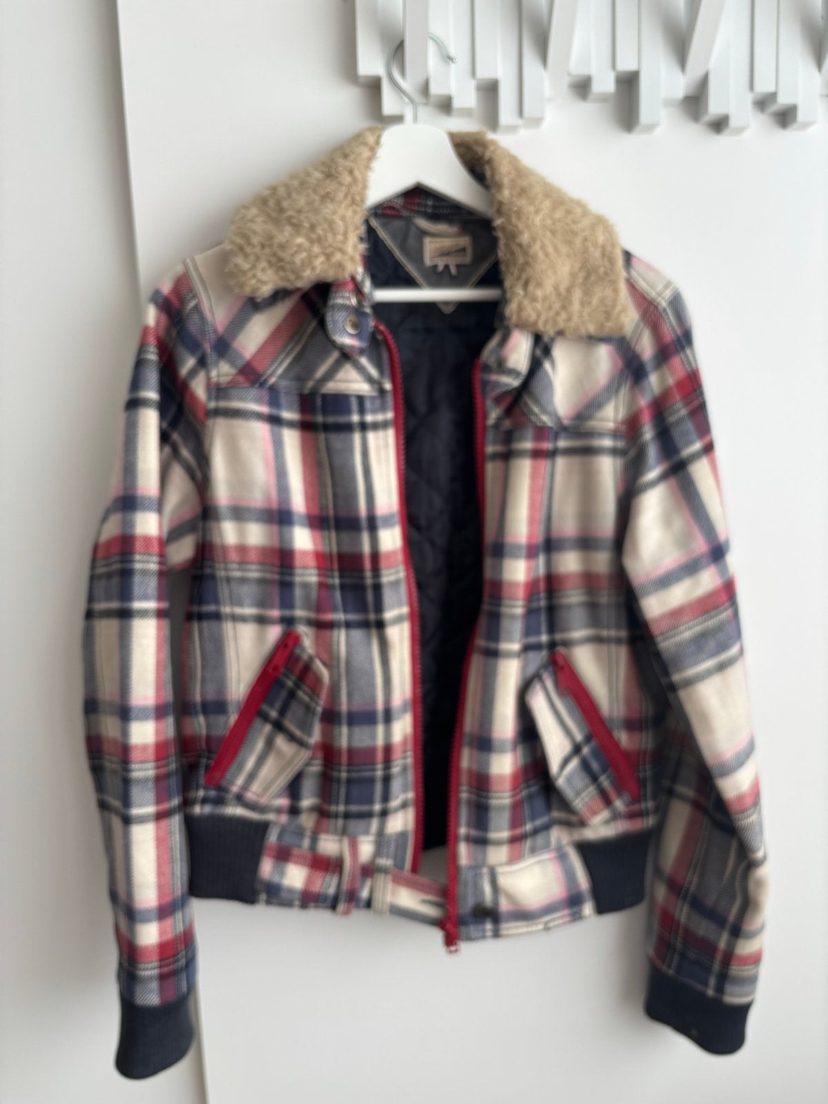 Vintage Hilfiger jack met Bontkraag Maat S, Ophalen of Verzenden, Gedragen, Maat 36 (S), Meerkleurig