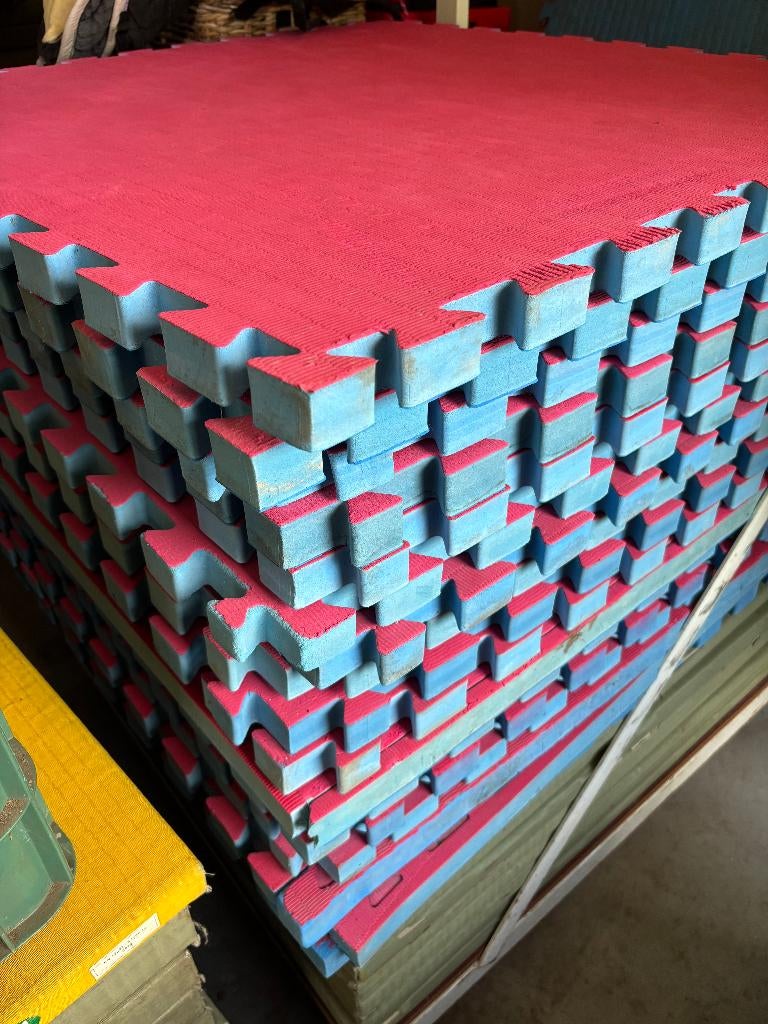 puzzelmatten 100 x 100 x 4 cm voor rondom springkussens, Ophalen, Gebruikt