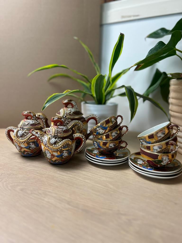 Japans Satsuma theeservies met moriage & lithophane, Antiek en Kunst, Ophalen of Verzenden