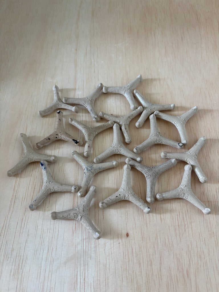 Stapelmateriaal voor keramiek stook - triangels NR 3, Hobby en Vrije tijd, Pottenbakken, Ophalen of Verzenden, Gebruikt
