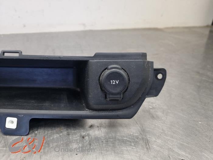 12 Volt aansluiting van een Toyota Pro-Ace, Gebruikt, -, -, Ophalen of Verzenden