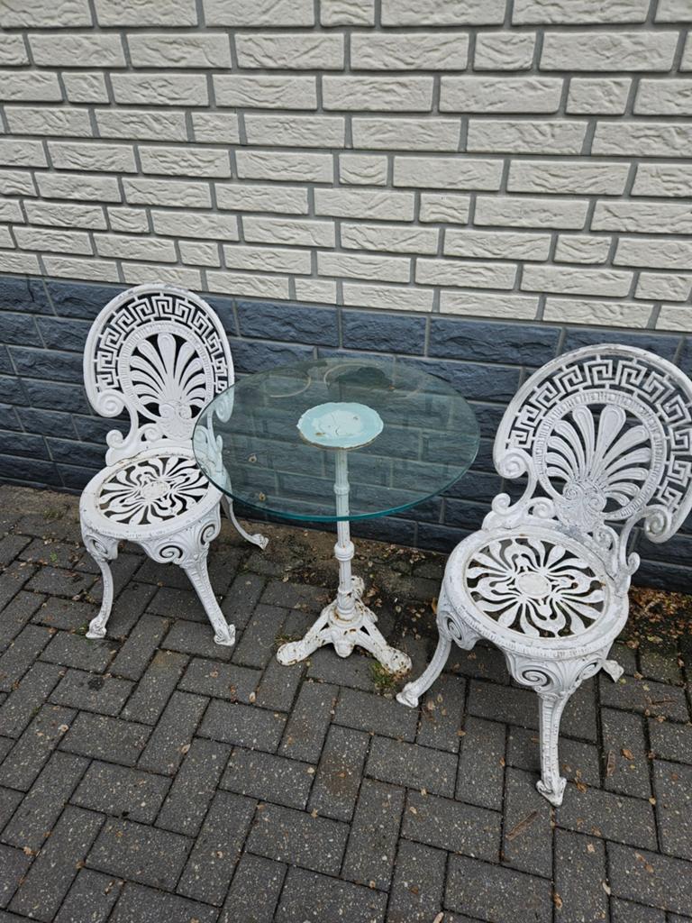 Antieke gietijzeren bistro set met glazen tafelblad, Overige materialen, Gebruikt, Tuinset, Eettafel