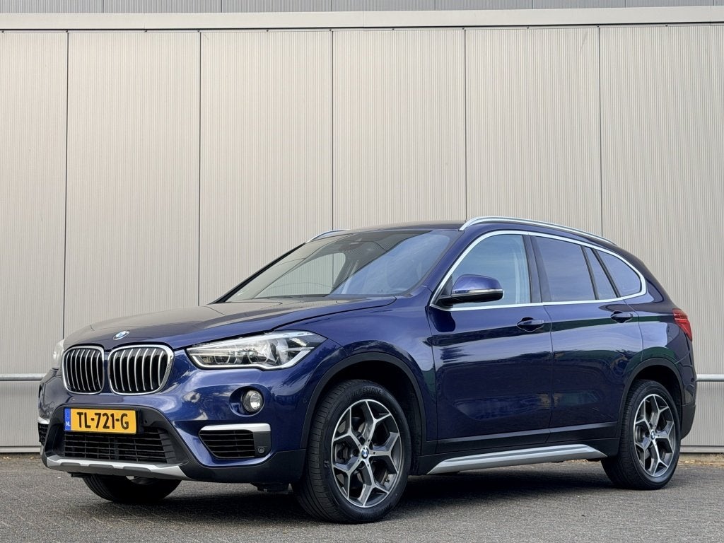 BMW X1 sDrive20i - acc - HUD - groot navi - nap! - automaat!, Auto's, 1998 cc, Blauw, Bedrijf, SUV of Terreinwagen
