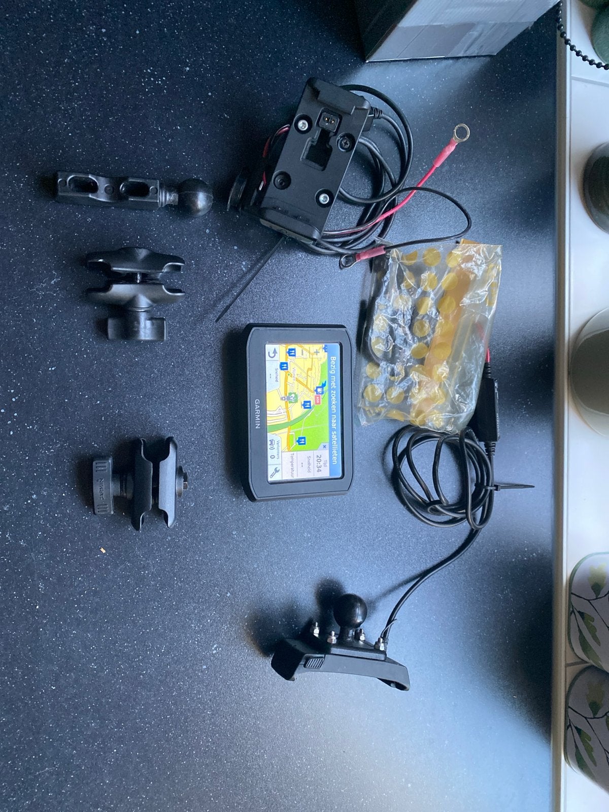 Garmin zumo 396 incl. bevestiging en extra houder met slot, Motoren, Accessoires | Navigatiesystemen, Ophalen of Verzenden, Zo goed als nieuw