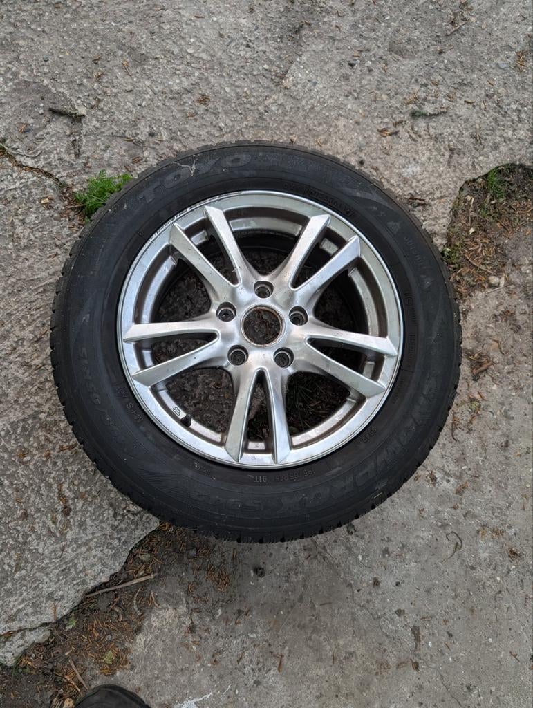 4 velgen Hyundai i130 met winterbanden, Auto-onderdelen, Banden en Velgen, Ophalen